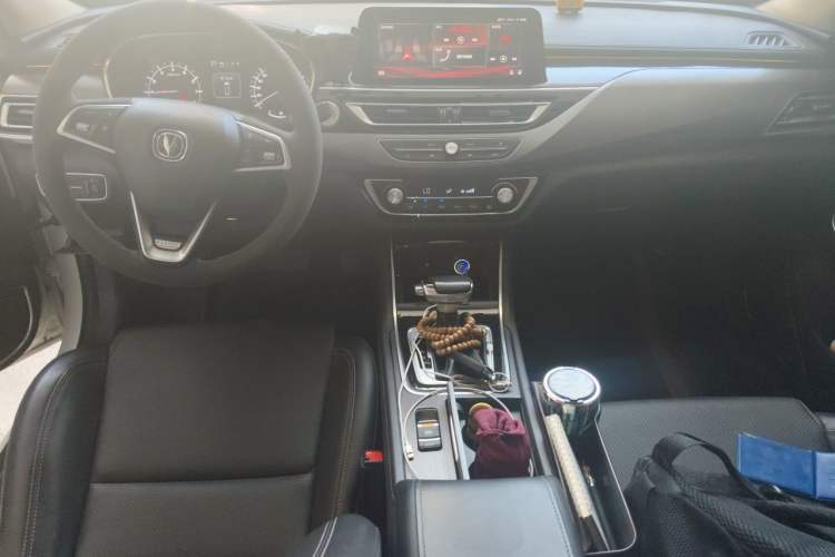 Used CHANGAN Ruicheng CC 2020 1.5T Automatic Xuanrui Model Center Console