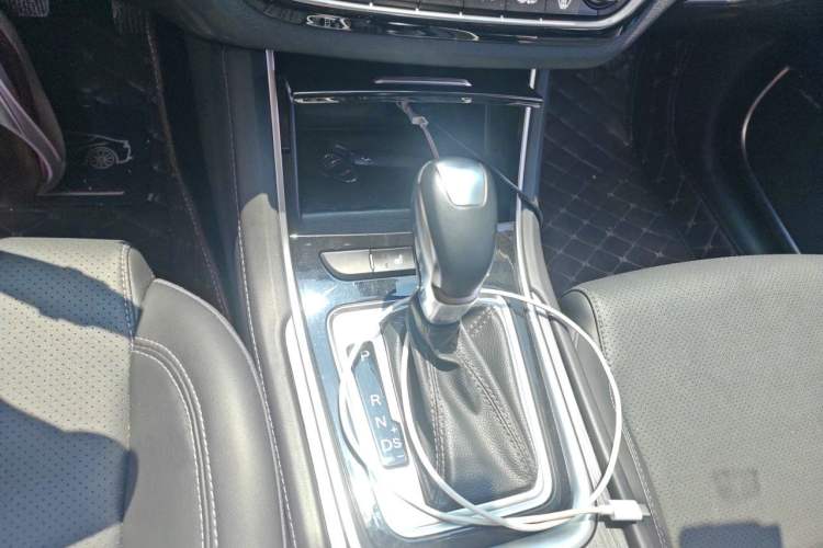Used CHANGAN Ruicheng CC 2020 1.5T Automatic Cool & Sharp Model Gear Lever