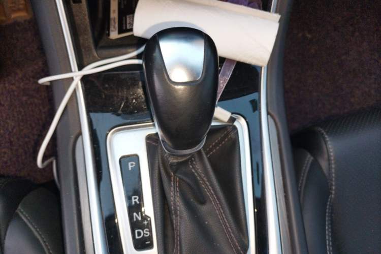 Used CHANGAN Ruicheng CC 2020 1.5T Automatic Xuanrui Model Gear Lever
