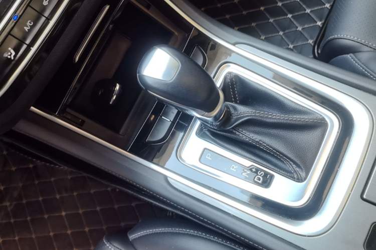 Used CHANGAN Ruicheng CC 2020 1.5T Automatic Chao Rui Trim Gear Lever