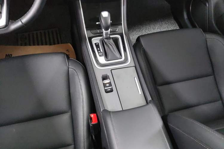 Used CHANGAN Ruicheng CC 2020 1.5T Automatic Chao Rui Trim Gear Lever