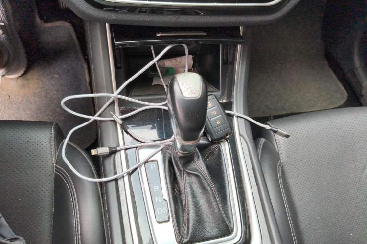 Used CHANGAN Ruicheng CC 2020 1.5T Automatic Xuanrui Model Gear Lever