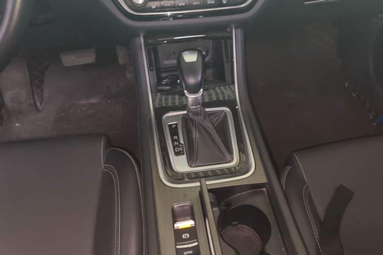 Used CHANGAN Ruicheng CC 2020 1.5T Automatic Xuanrui Model Gear Lever