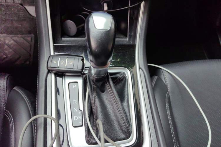 Used CHANGAN Ruicheng CC 2020 1.5T Automatic Xuanrui Model Gear Lever