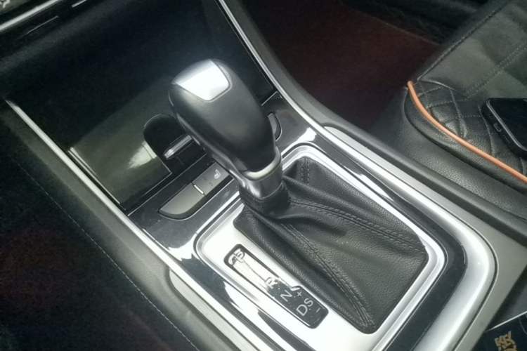 Used CHANGAN Ruicheng CC 2020 1.5T Automatic Cool & Sharp Model Gear Lever