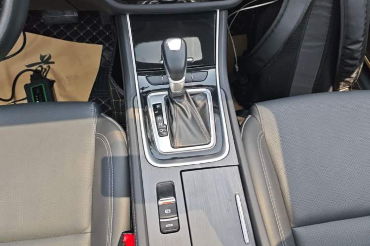 Used CHANGAN Ruicheng CC 2020 1.5T Automatic Cool & Sharp Model Gear Lever