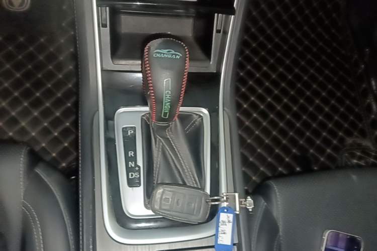 Used CHANGAN Ruicheng CC 2020 1.5T Automatic Xuanrui Model Gear Lever