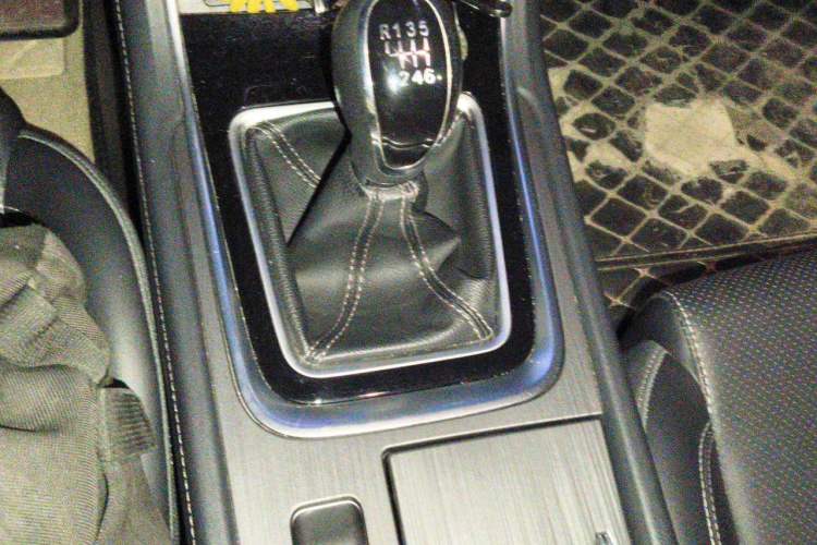 Used CHANGAN Ruicheng CC 2020 1.5T Manual Xuanrui Model Gear Lever