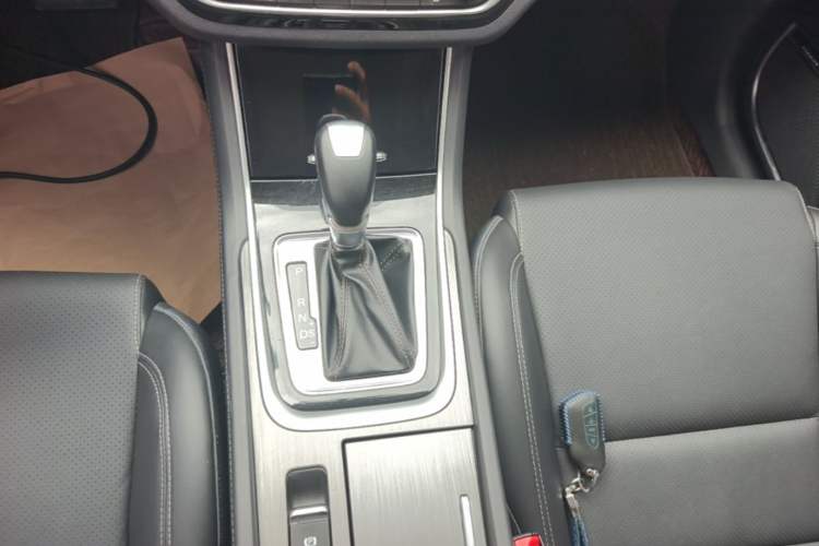 Used CHANGAN Ruicheng CC 2020 1.5T Automatic Xuanrui Model Gear Lever