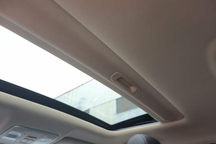 Used CHANGAN Ruicheng CC 2020 1.5T Automatic Xuanrui Model Headliner