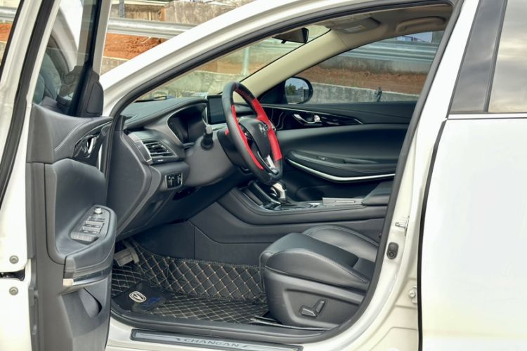 Used CHANGAN Ruicheng CC 2020 1.5T Automatic Chao Rui Trim Interior 3