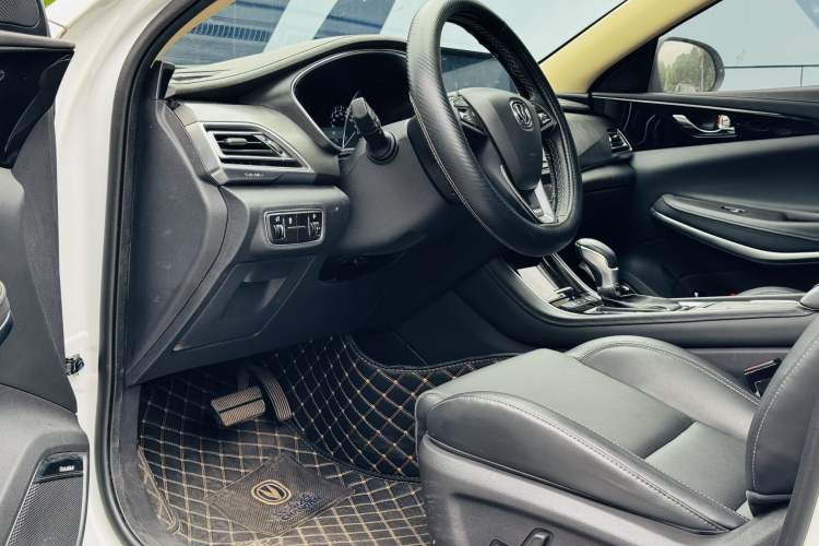Used CHANGAN Ruicheng CC 2020 1.5T Automatic Chao Rui Trim Interior 4