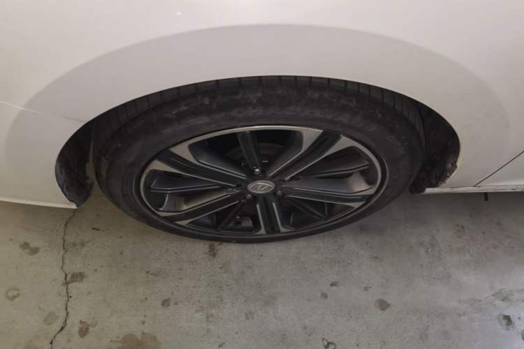 Used CHANGAN Ruicheng CC 2020 1.5T Automatic Xuanrui Model Left Front Wheel Hub