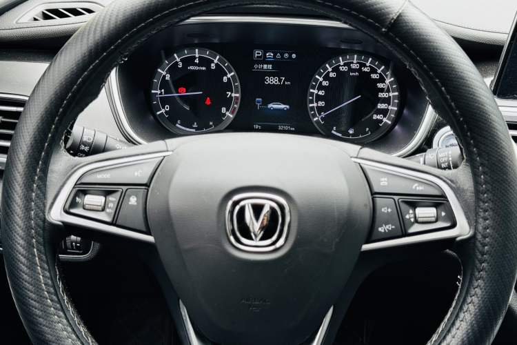 Used CHANGAN Ruicheng CC 2020 1.5T Automatic Chao Rui Trim Odometer Close Up