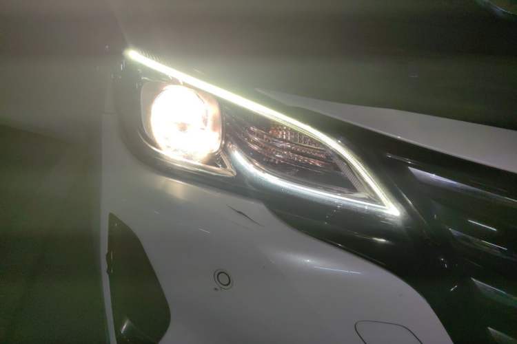 Used CHANGAN Ruicheng CC 2020 1.5T Automatic Xuanrui Model Right Front Headlight