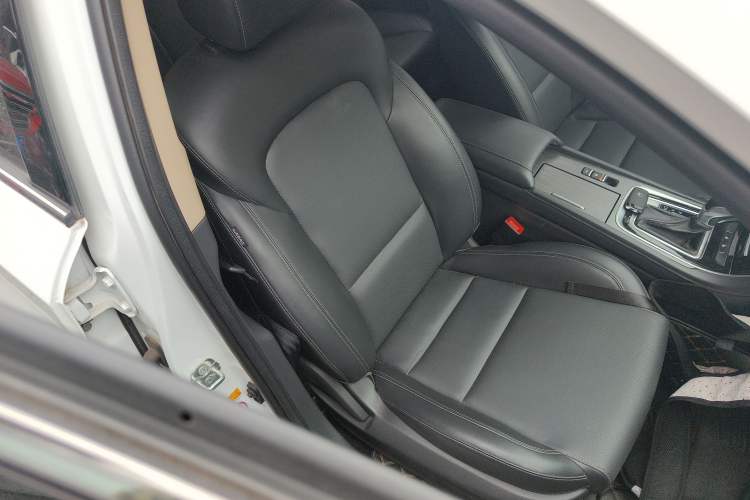 Used CHANGAN Ruicheng CC 2020 1.5T Automatic Chao Rui Trim Right Front Seat