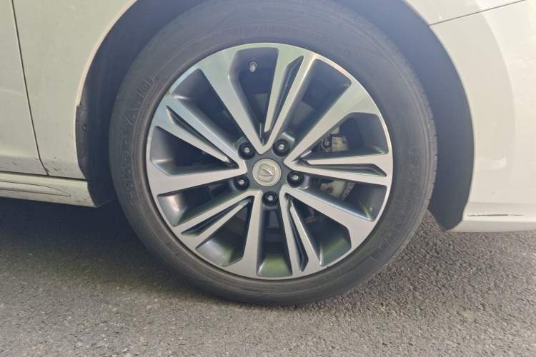 Used CHANGAN Ruicheng CC 2020 1.5T Automatic Chao Rui Trim Right Front Wheel Hub