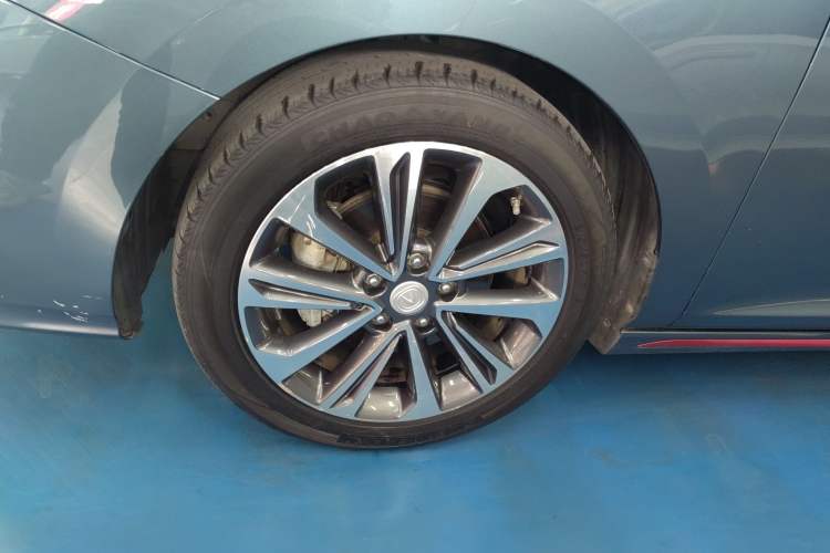 Used CHANGAN Ruicheng CC 2021 Blue Whale Edition 1.5T DCT Luxury Model Left Front Wheel Hub