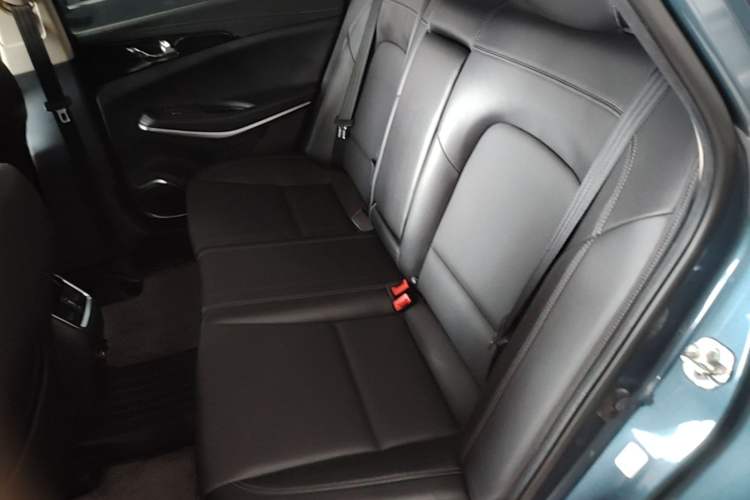 Used CHANGAN Ruicheng CC 2021 Blue Whale Edition 1.5T DCT Prestige Model Left Rear Seat
