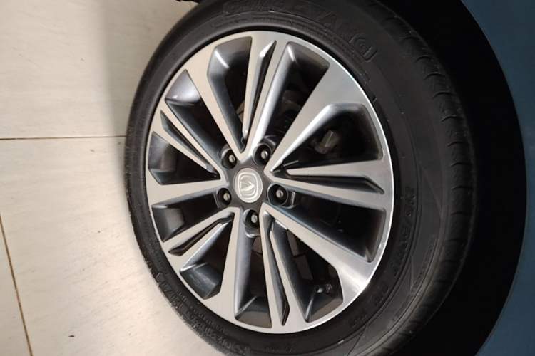Used CHANGAN Ruicheng CC 2021 Blue Whale Edition 1.5T DCT Prestige Model Right Rear Wheel Hub