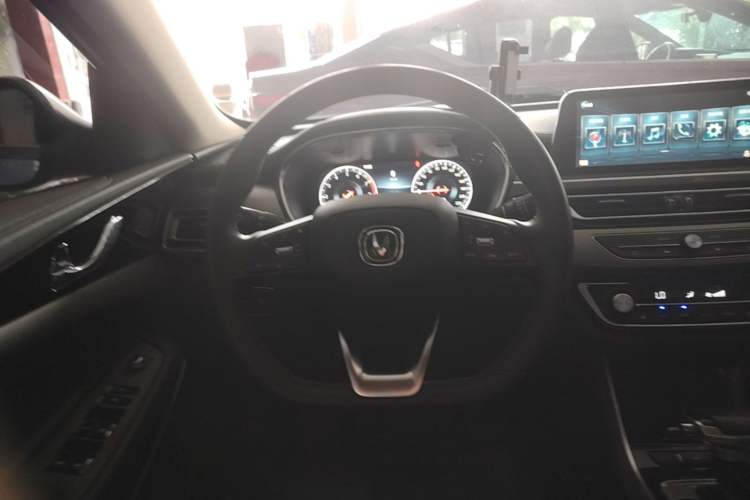 Used CHANGAN Ruicheng CC 2021 Blue Whale Edition 1.5T DCT Prestige Model Steering Wheel