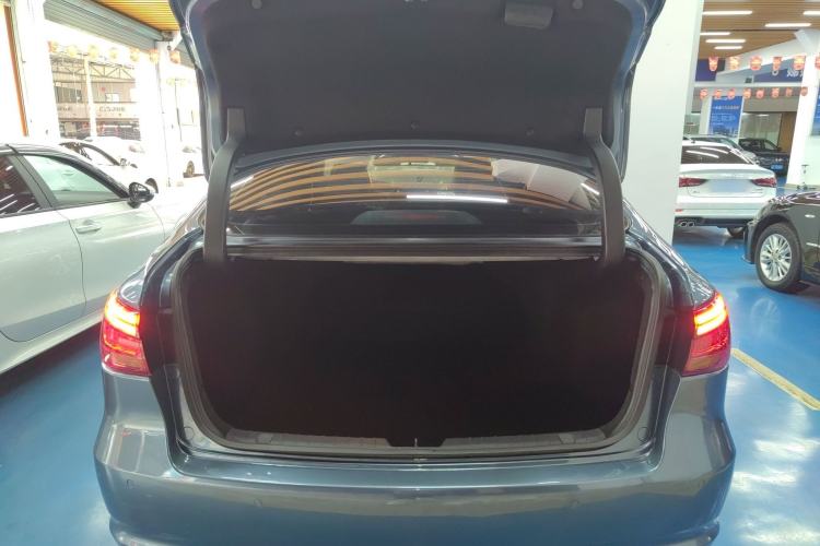 Used CHANGAN Ruicheng CC 2021 Blue Whale Edition 1.5T DCT Luxury Model Trunk