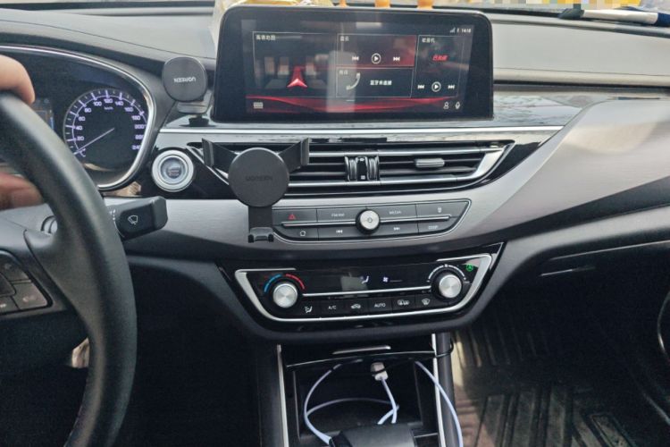 Used CHANGAN Ruicheng CC 2021 Blue Whale Edition 1.5T DCT Luxury Model Audio And AC Panel