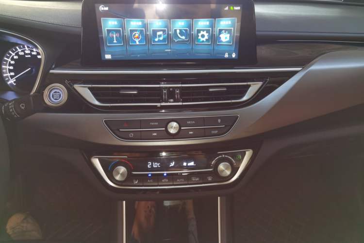 Used CHANGAN Ruicheng CC 2021 Blue Whale Edition 1.5T DCT Luxury Model Audio And AC Panel