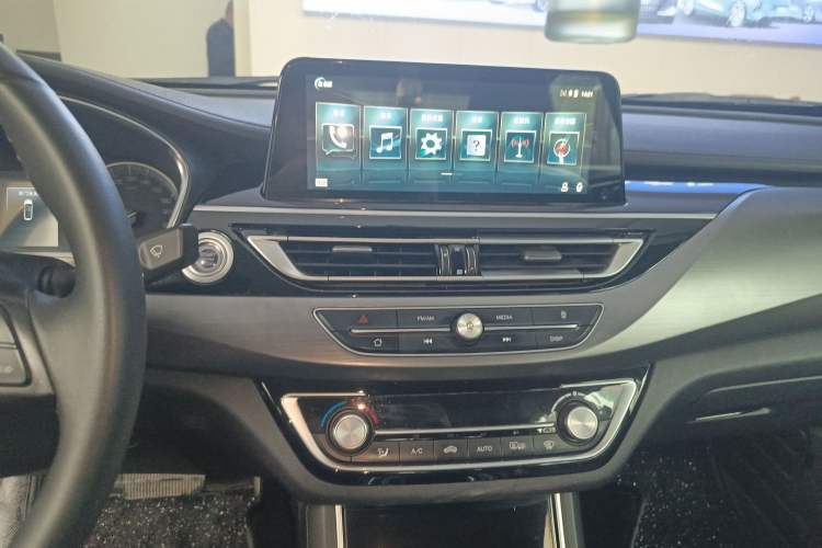Used CHANGAN Ruicheng CC 2021 Blue Whale Edition 1.5T DCT Luxury Model Audio And AC Panel