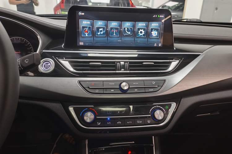 Used CHANGAN Ruicheng CC 2021 Blue Whale Edition 1.5T DCT Prestige Model Audio And AC Panel