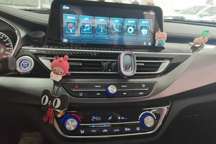 Used CHANGAN Ruicheng CC 2021 Blue Whale Edition 1.5T DCT Flagship Model Audio And AC Panel