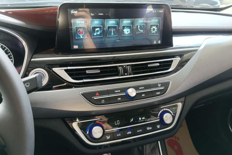 Used CHANGAN Ruicheng CC 2021 Blue Whale Edition 1.5T DCT Prestige Model Audio And AC Panel