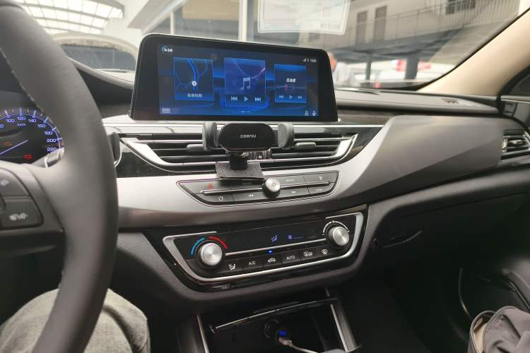 Used CHANGAN Ruicheng CC 2021 Blue Whale Edition 1.5T DCT Elite Model Audio And AC Panel