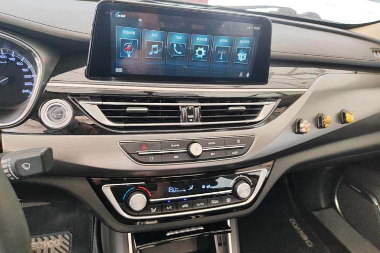 Used CHANGAN Ruicheng CC 2021 Blue Whale Edition 1.5T DCT Elite Model Audio And AC Panel