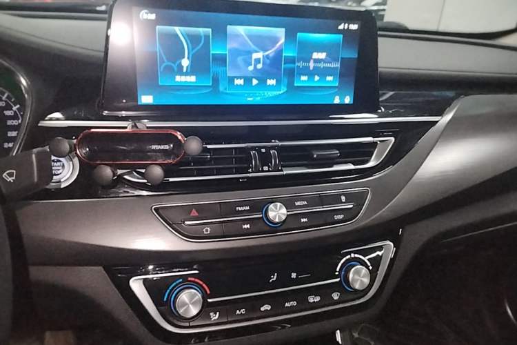 Used CHANGAN Ruicheng CC 2021 Blue Whale Edition 1.5T DCT Elite Model Audio And AC Panel