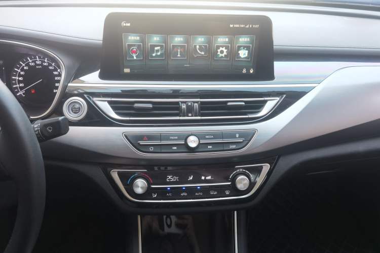 Used CHANGAN Ruicheng CC 2021 Blue Whale Edition 1.5T DCT Elite Model Audio And AC Panel