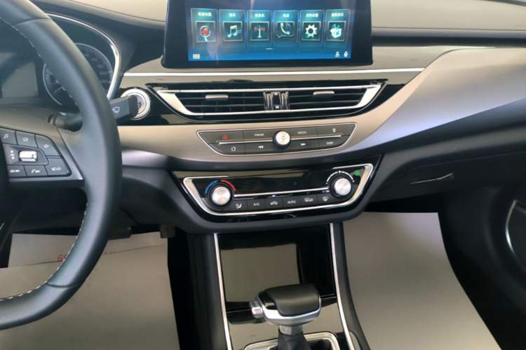Used CHANGAN Ruicheng CC 2021 Blue Whale Edition 1.5T DCT Luxury Model Audio And AC Panel