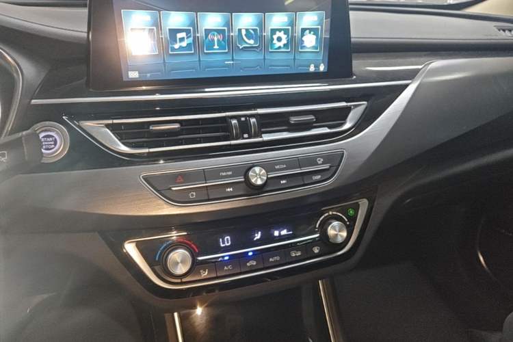 Used CHANGAN Ruicheng CC 2021 Blue Whale Edition 1.5T DCT Prestige Model Audio And AC Panel