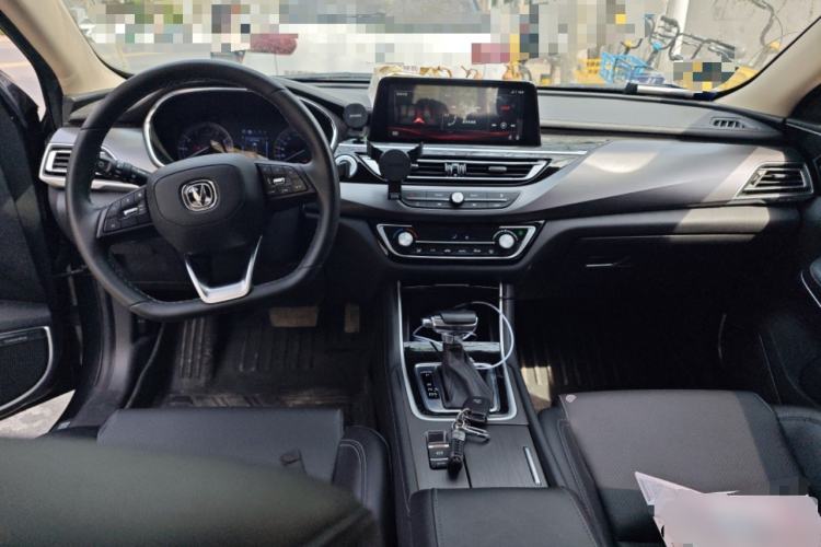 Used CHANGAN Ruicheng CC 2021 Blue Whale Edition 1.5T DCT Luxury Model Center Console