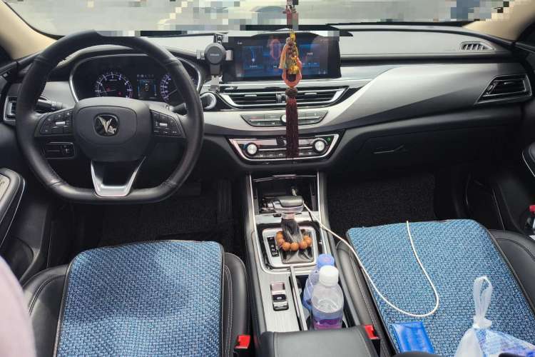 Used CHANGAN Ruicheng CC 2021 Blue Whale Edition 1.5T DCT Luxury Model Center Console