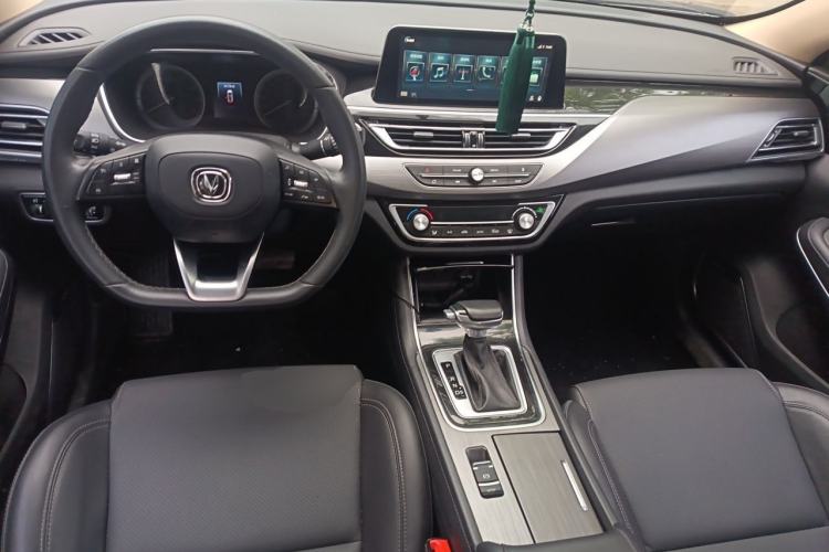 Used CHANGAN Ruicheng CC 2021 Blue Whale Edition 1.5T DCT Luxury Model Center Console