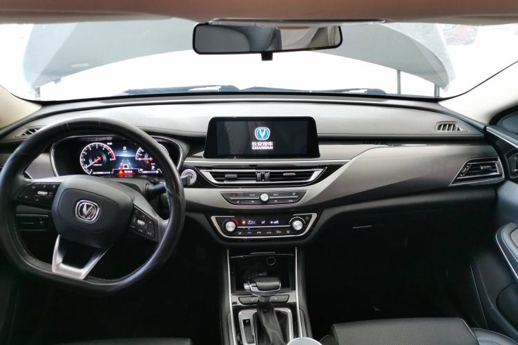 Used CHANGAN Ruicheng CC 2021 Blue Whale Edition 1.5T DCT Prestige Model Center Console