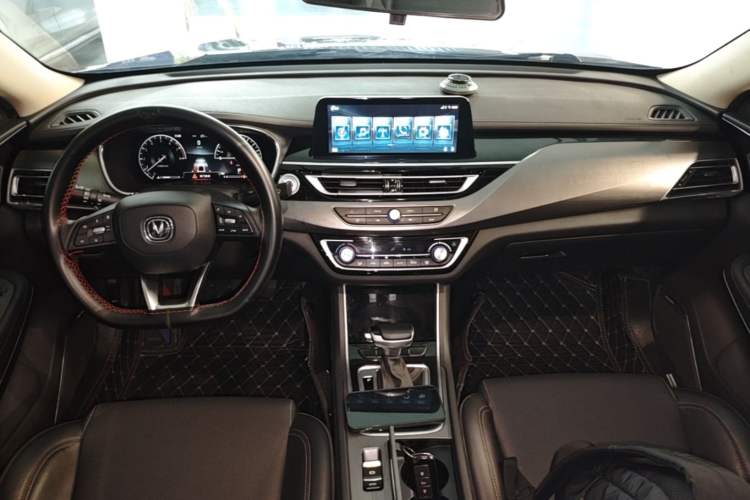 Used CHANGAN Ruicheng CC 2021 Blue Whale Edition 1.5T DCT Prestige Model Center Console