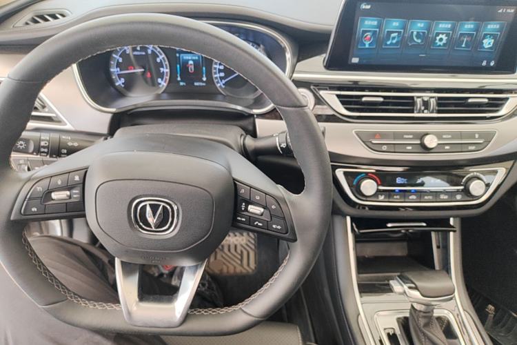 Used CHANGAN Ruicheng CC 2021 Blue Whale Edition 1.5T DCT Elite Model Center Console