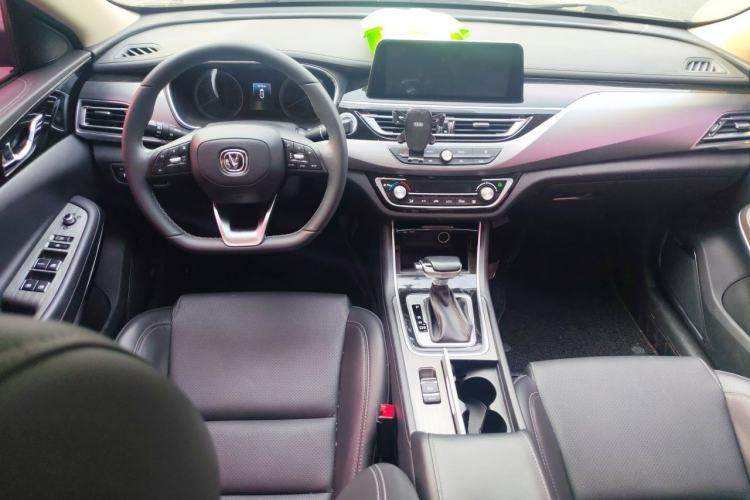 Used CHANGAN Ruicheng CC 2021 Blue Whale Edition 1.5T DCT Luxury Model Center Console