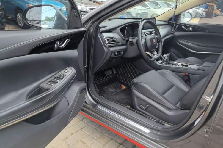 Used CHANGAN Ruicheng CC 2021 Blue Whale Edition 1.5T DCT Luxury Model Driver Seat