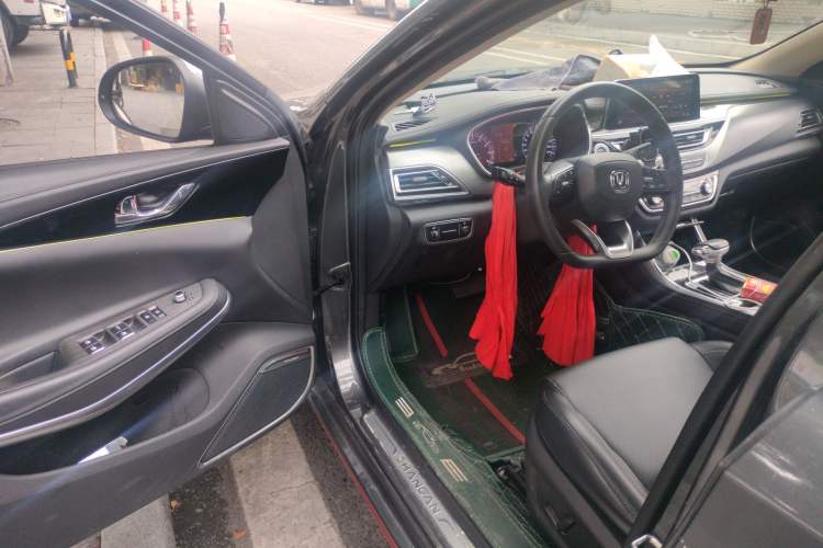 Used CHANGAN Ruicheng CC 2021 Blue Whale Edition 1.5T DCT Luxury Model Driver Seat