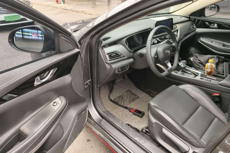 Used CHANGAN Ruicheng CC 2021 Blue Whale Edition 1.5T DCT Elite Model Driver Seat