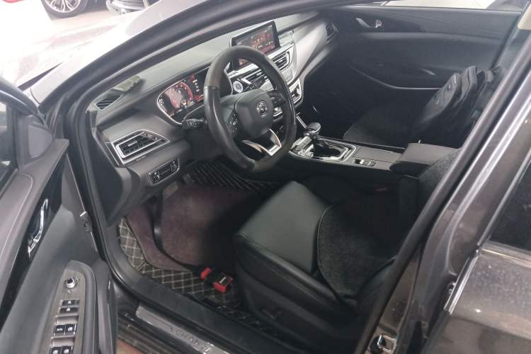 Used CHANGAN Ruicheng CC 2021 Blue Whale Edition 1.5T DCT Prestige Model Driver Seat