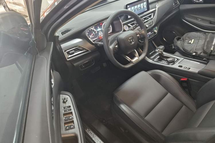 Used CHANGAN Ruicheng CC 2021 Blue Whale Edition 1.5T DCT Prestige Model Driver Seat